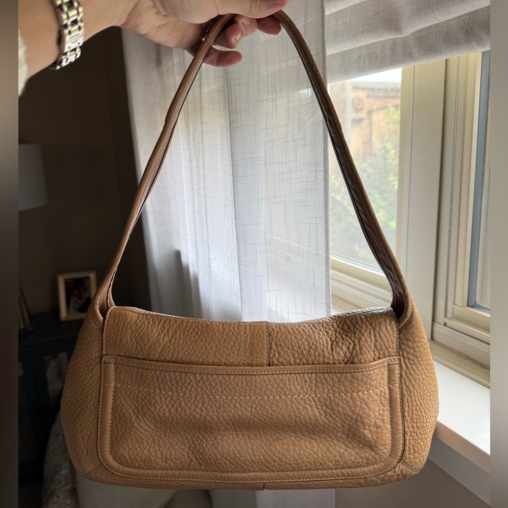 Vintage Coach Leather Shoulder Bag - Picture 6 of 7